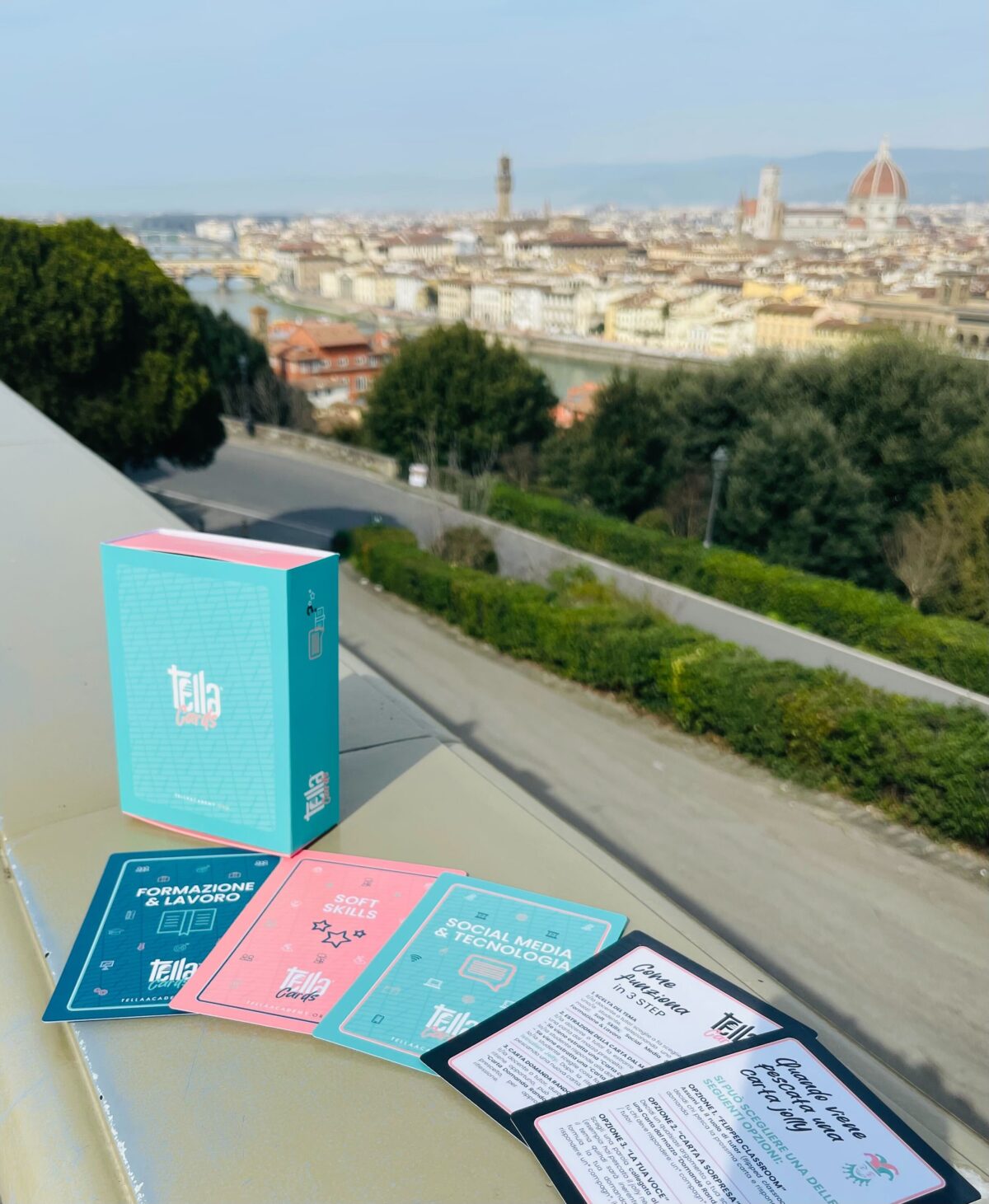 Formazione cofanetto con carte tella cards