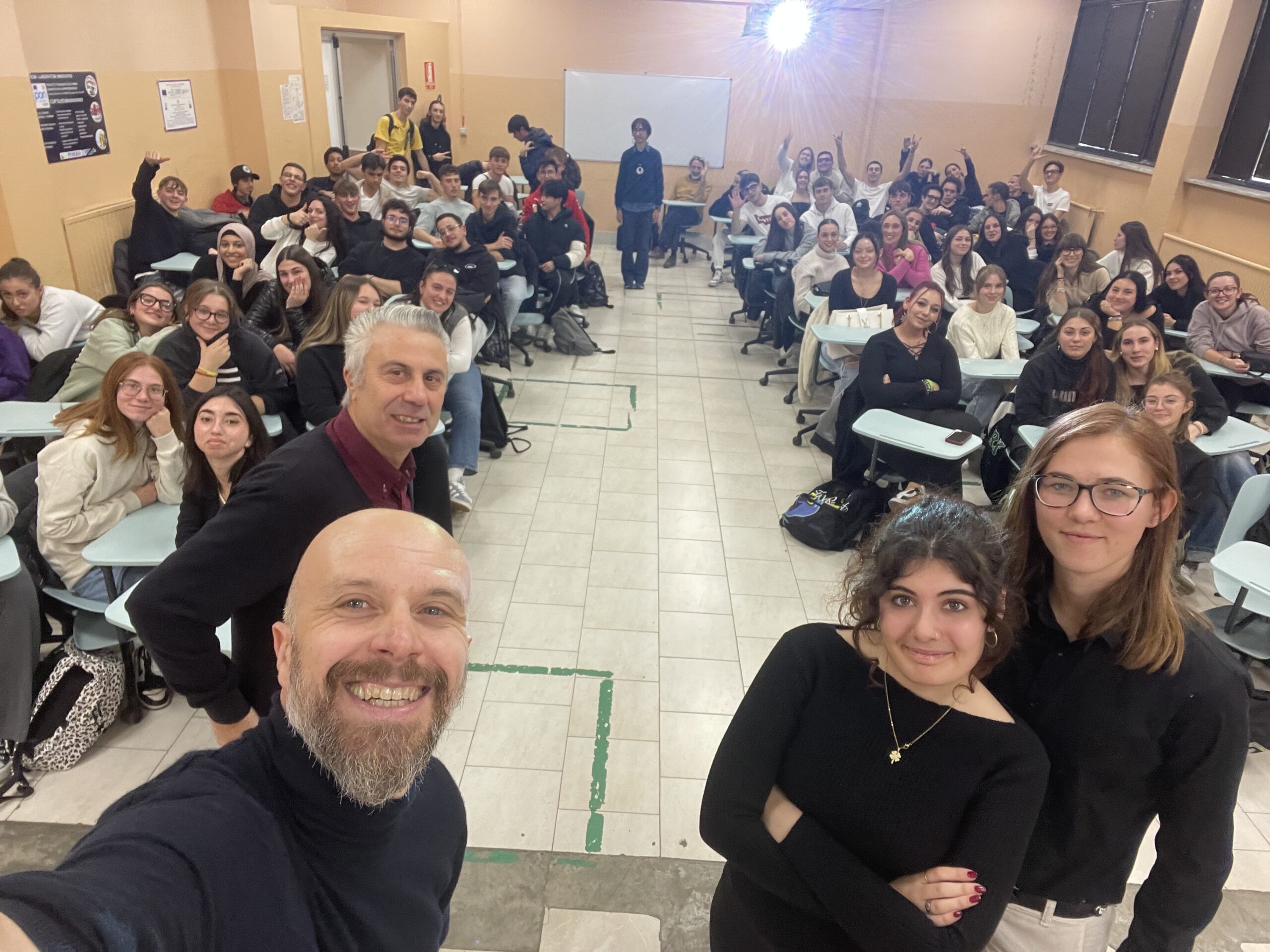 Consegna Borse Studio Enrico Zoppi2 Scaled